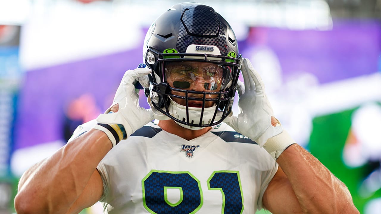 Steelers acquiring Nick Vannett from Seahawks