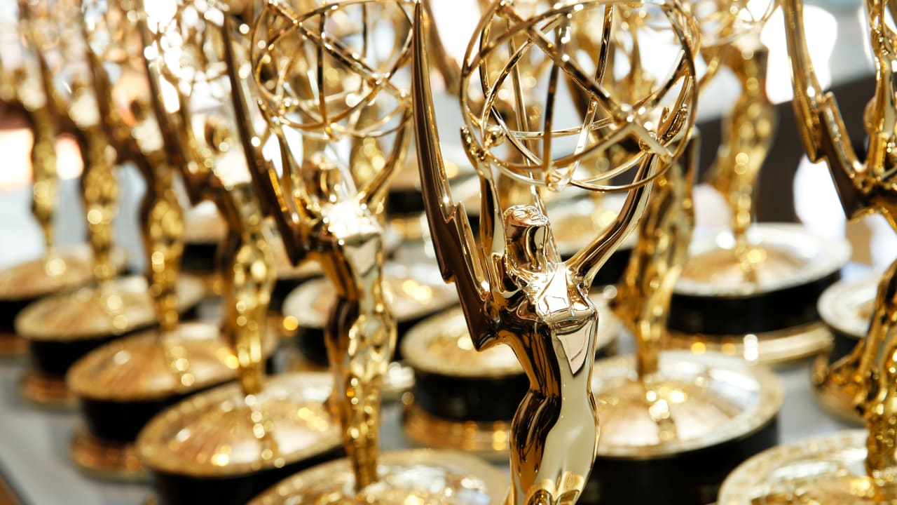 NFL tops TV ratings again; Emmy Awards see gains from 2020 - Los