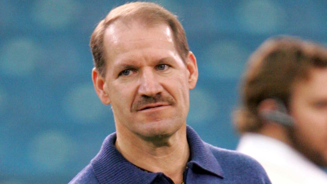 Former Pittsburgh Steelers head coach Bill Cowher reflects playing against  Hall of Fame quarterback in 2005 AFC Divisional game on 'Monday Night  Football' broadcast