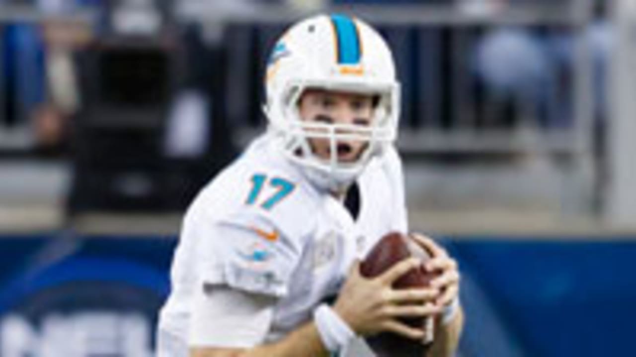 Ryan-Tannehill-111314-SL