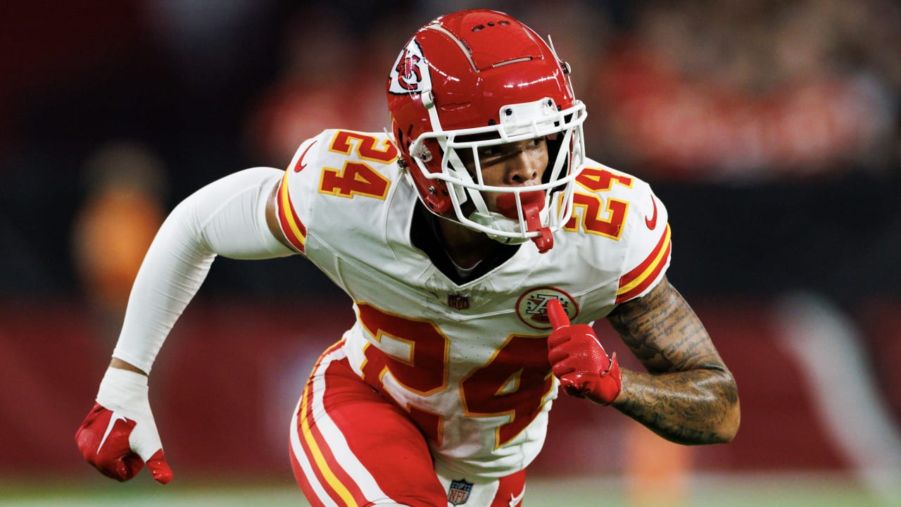 Should I Cut Chiefs WR Skyy Moore in Fantasy Football This Week?