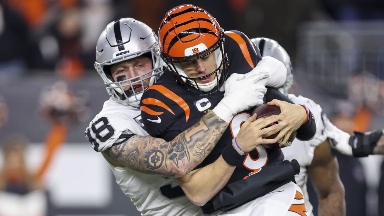 Las Vegas Raiders defensive end Maxx Crosby loops into a third