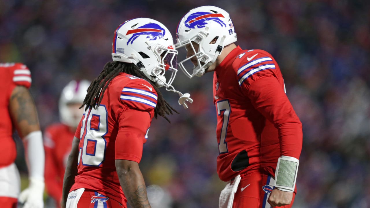 Can't-Miss Play: Buffalo Bills quarterback Josh Allen avoids a sack and  finds running back James Cook for a TD