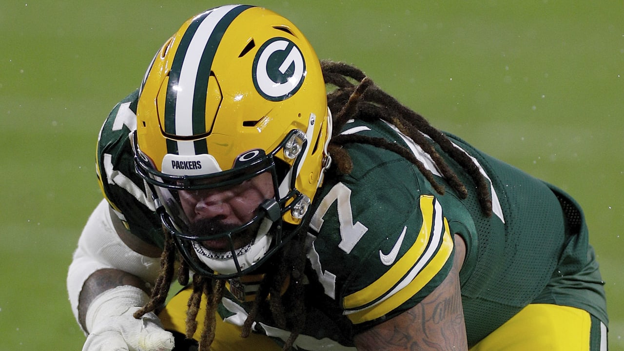 Green Bay Packers offensive tackle Billy Turner (77) sets to block against  the Pittsburgh Steelers during an NFL football game Sunday, Oct 3. 2021, in  Green Bay, Wis. The Packers won the