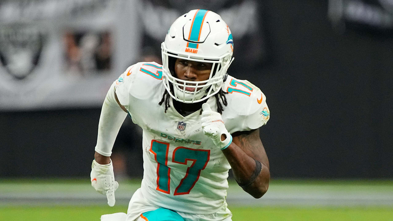 Miami Dolphins running back De'Von Achane's best plays in 120-yard game