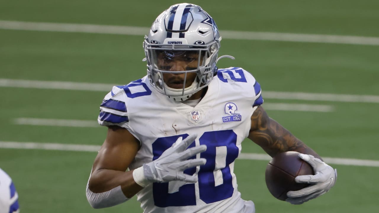 Cowboys RB Tony Pollard getting reps at WR during OTAs
