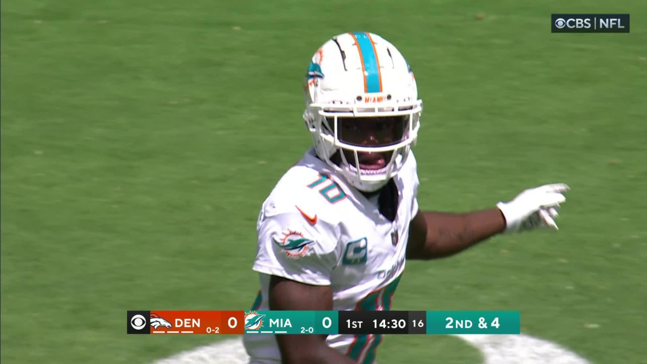 Miami Dolphins tight end Durham Smythe's 15-yard catch ends with dangerous  front flip