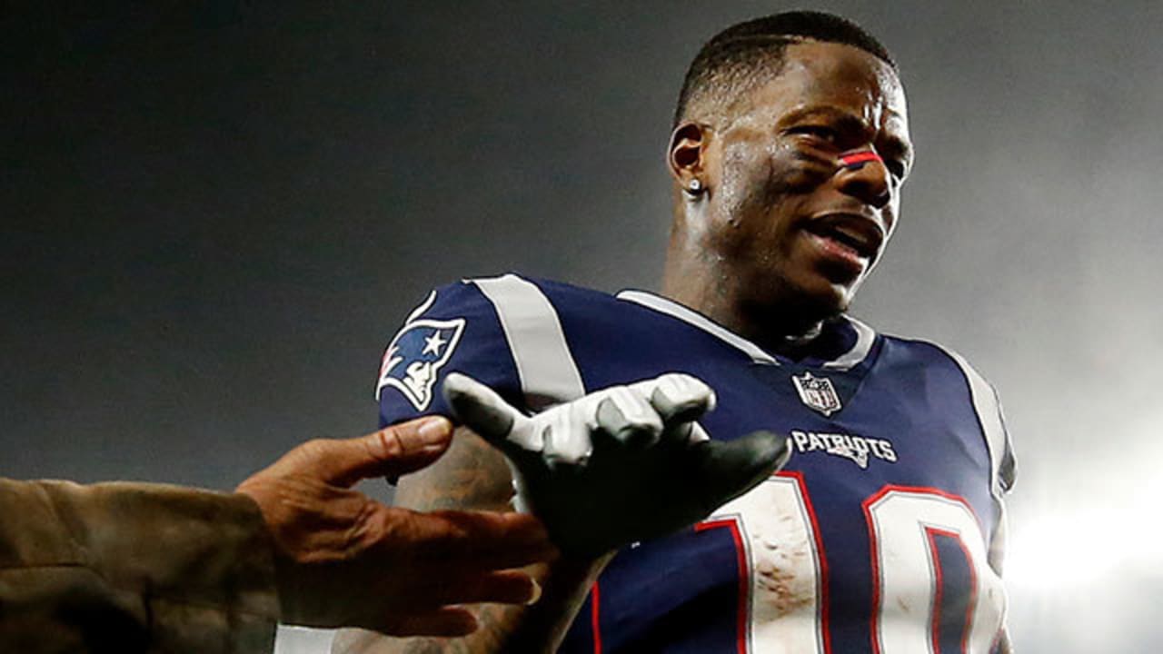 Patriots: Josh Gordon back practicing in full pads