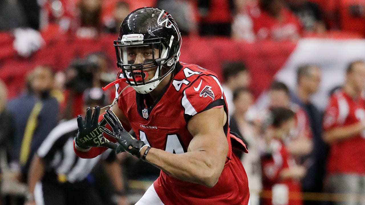 vic-beasley-161128-sl