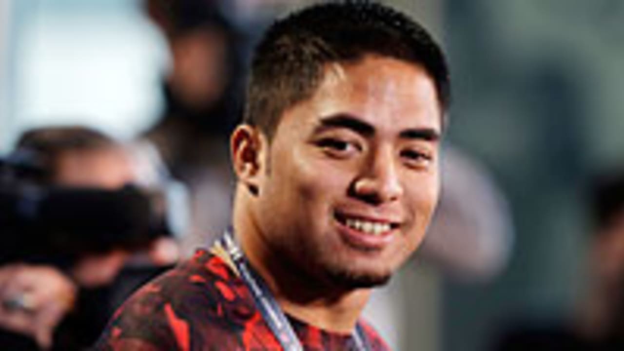 Manti-Teo-130223-Spot.jpg