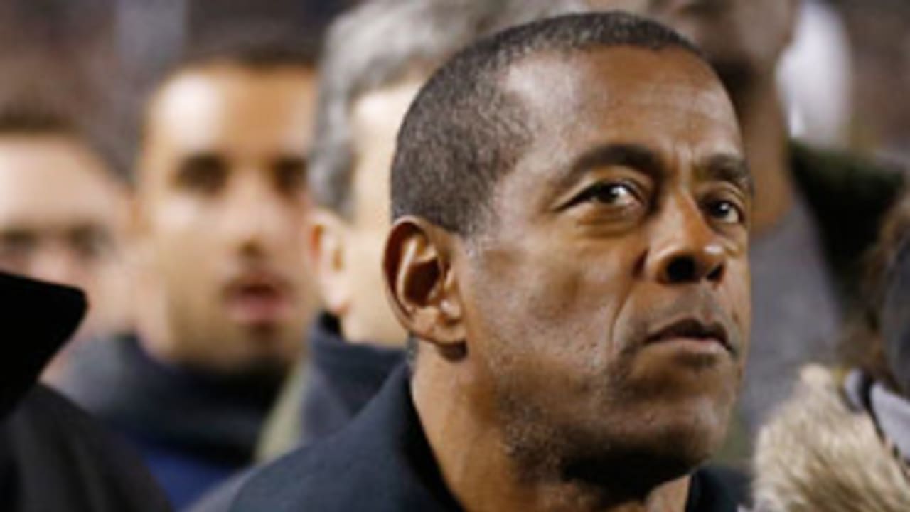 Tony-Dorsett-300x164-122613.jpg