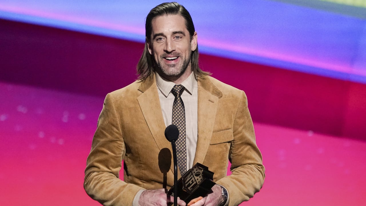 Aaron Rodgers won the 2021-2022 NFL MVP award