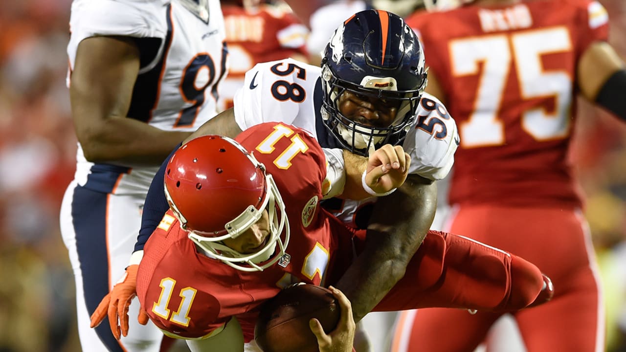 Nfl Week 12 Game Picks Broncos Edge Chiefs Hawks Stay Hot