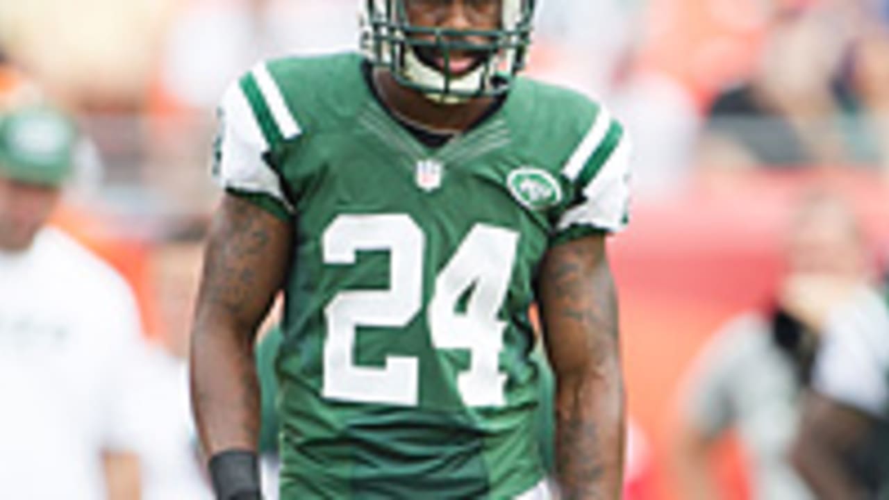 Darrelle-Revis-121015-spot.jpg