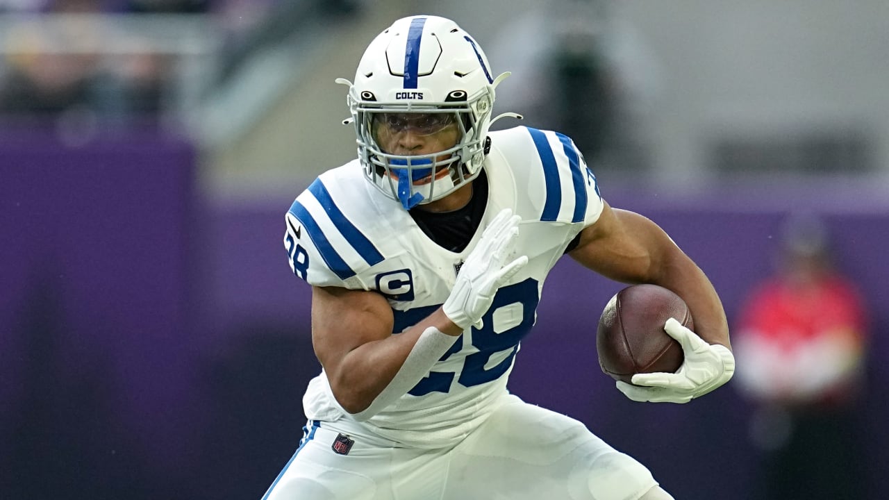 NFL Network insider Ian Rapoport: Jonathan Taylor generating 'real  interest' among NFL teams looking to trade for Colts RB