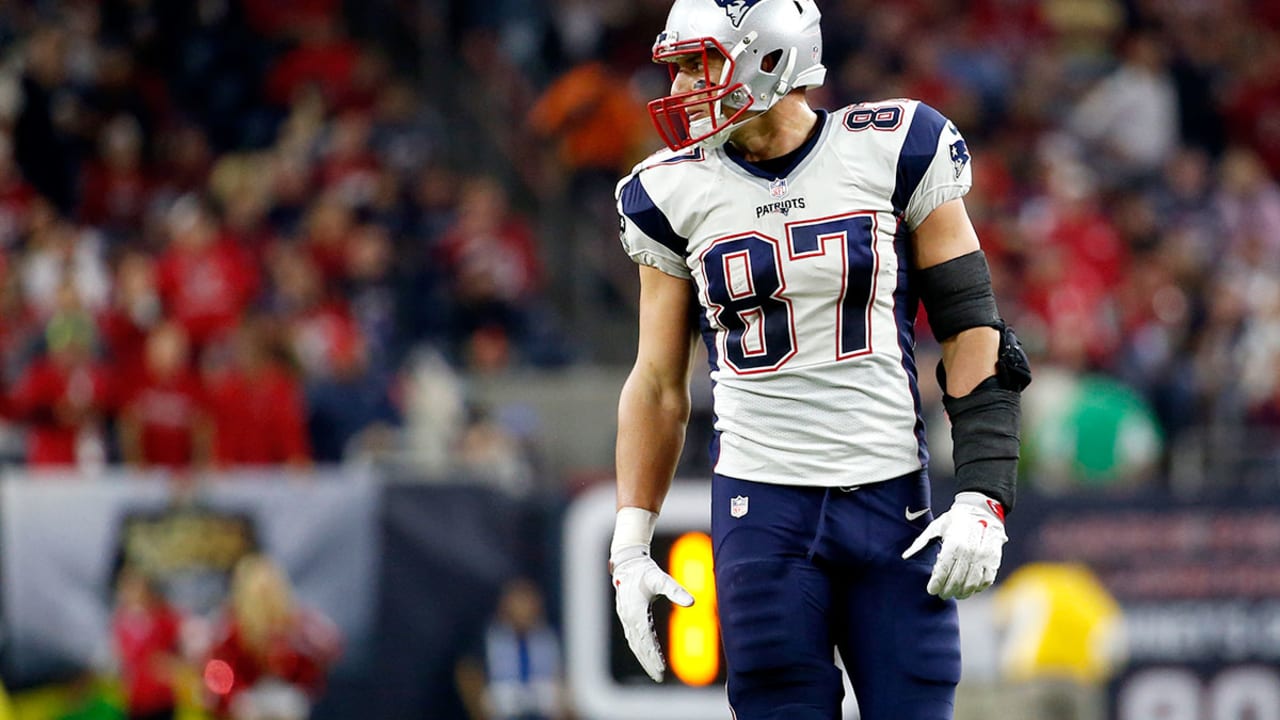 gronk-160114-SL