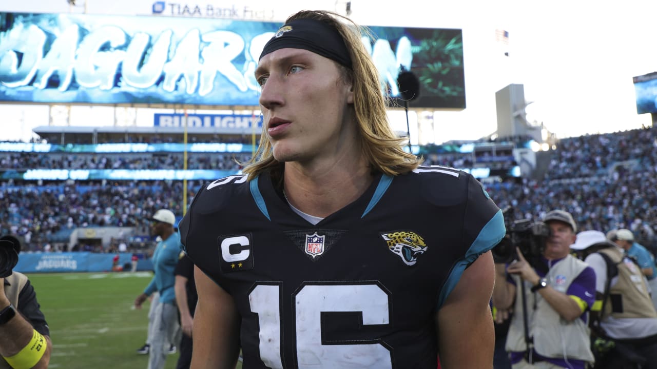 Jaguars vs. Chargers Injury Report: Mike Williams Out, Trevor Lawrence  Questionable With Toe Injury