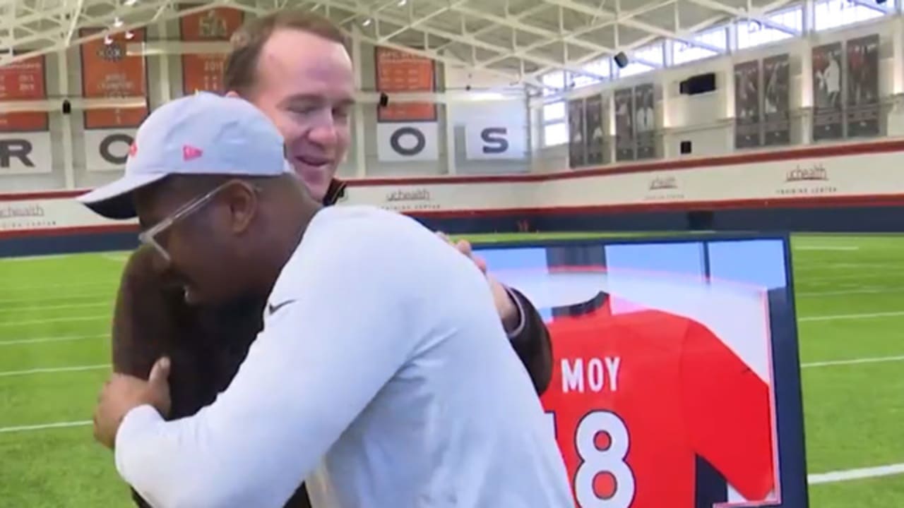 Von Miller channels lessons from Peyton Manning, welcomes Drew