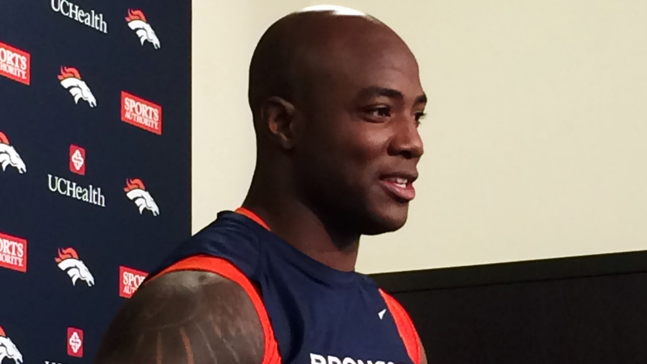 demarcus-ware-160821-SPOT.jpg
