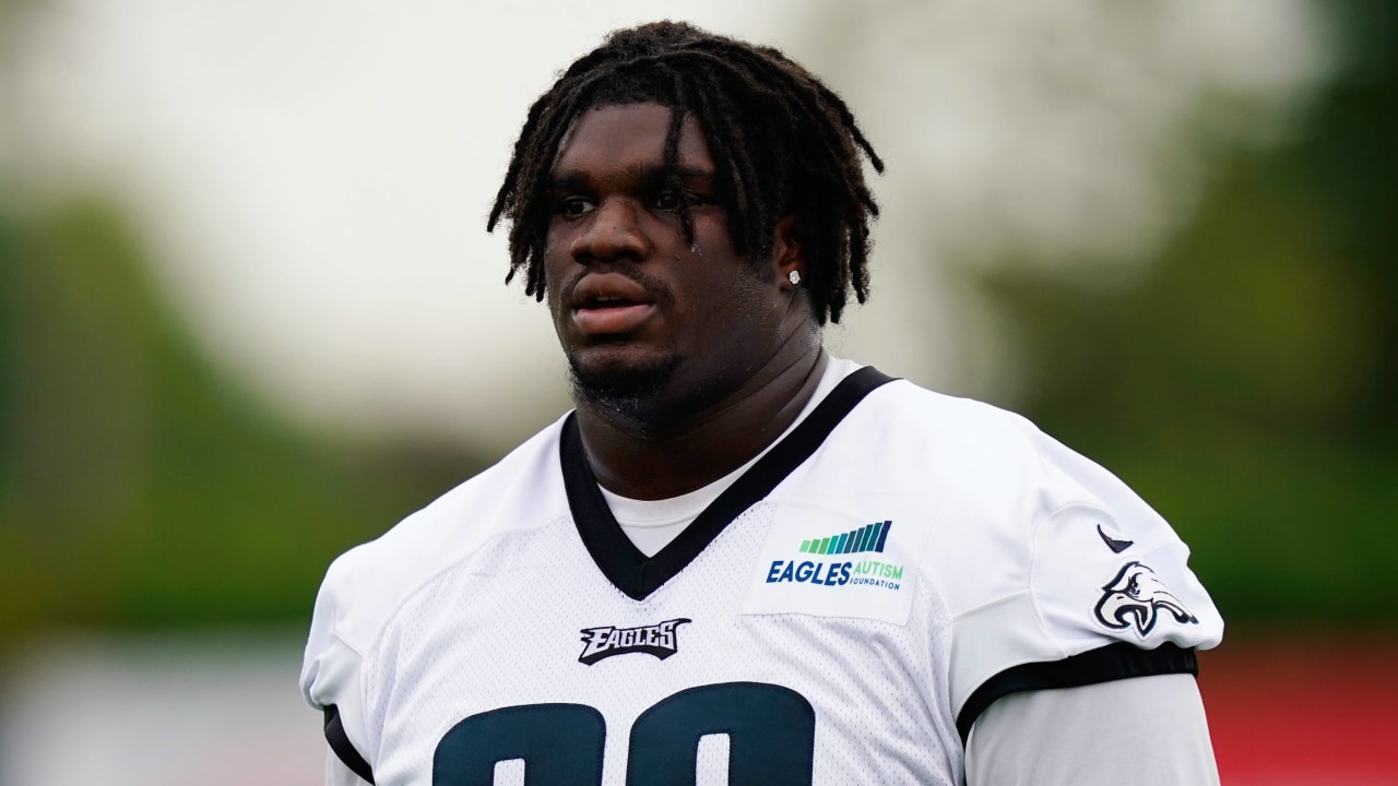 Eagles firstrounder Jordan Davis turning heads to open camp 'All eyes