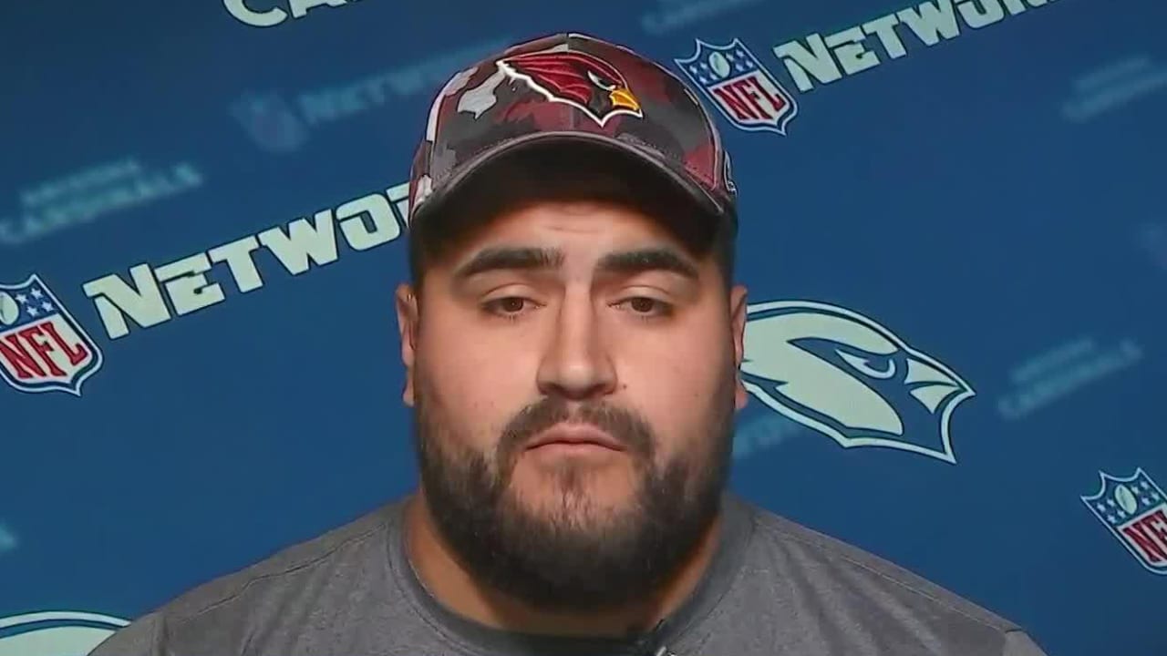 Arizona Cardinals guard Will Hernandez (76) wears a Mexico flag