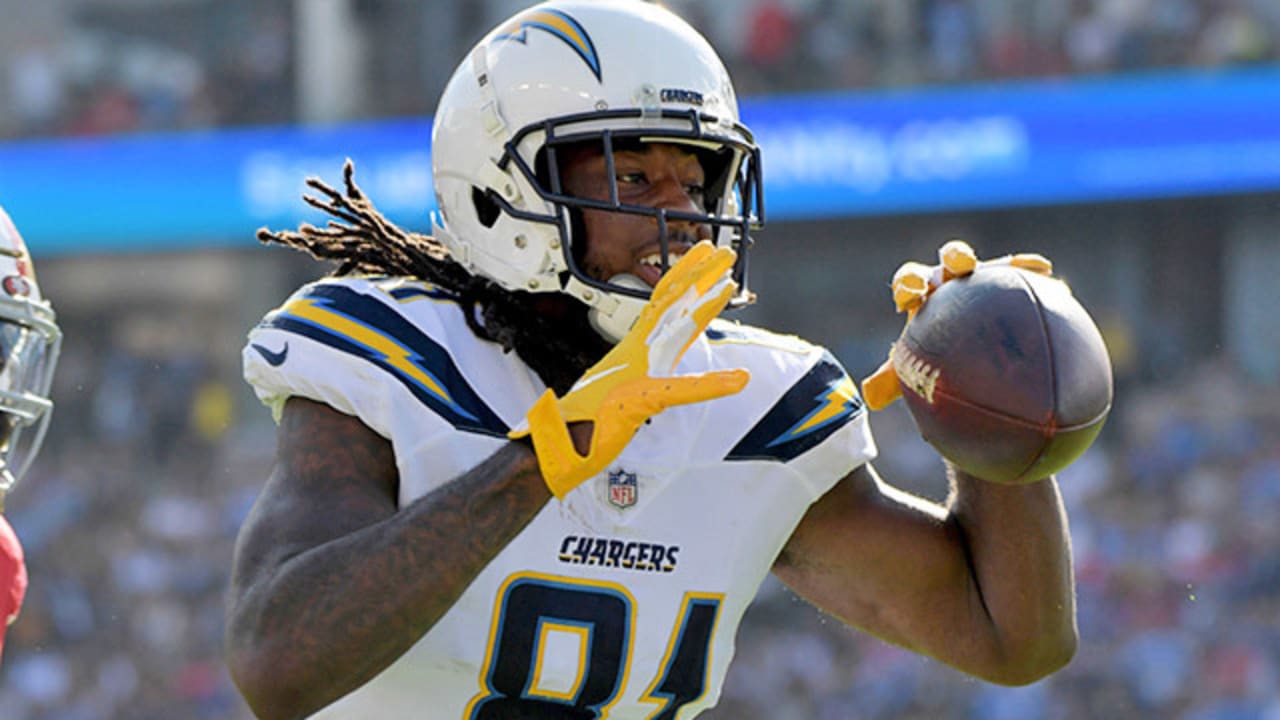 Rivers makes incredible tight-window throw to Williams for 15 yards