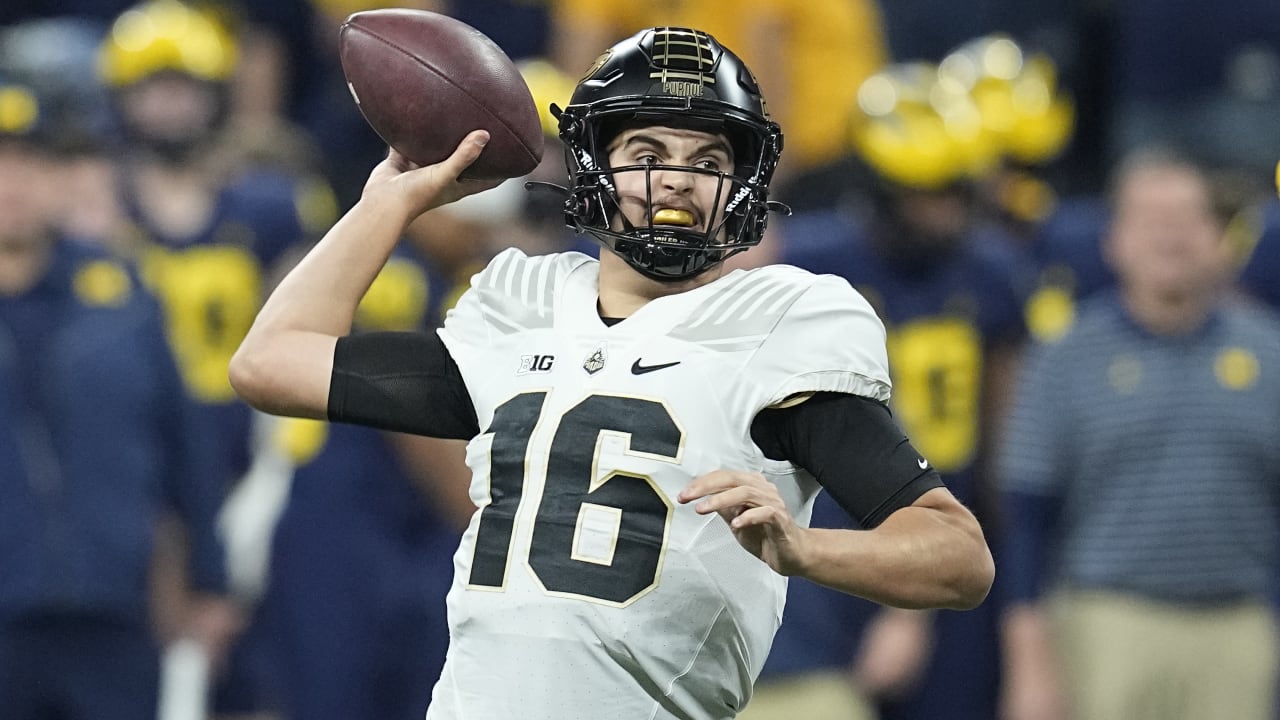 Raiders trade up to select Purdue QB Aidan O'Connell at end of Round 4