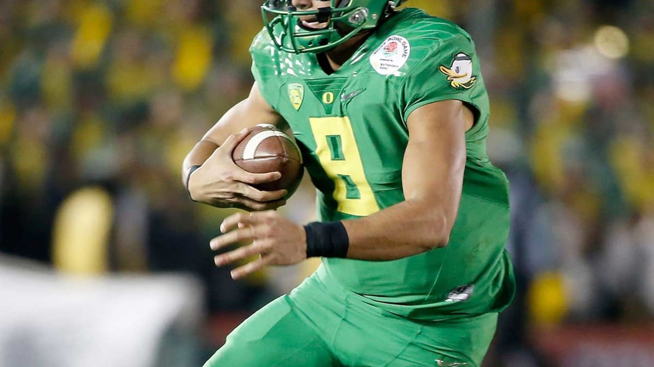marcus-mariota-042915-spot.jpg
