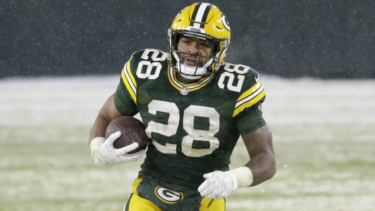 Packers' AJ Dillon rushes for two touchdowns as Green Bay looks to