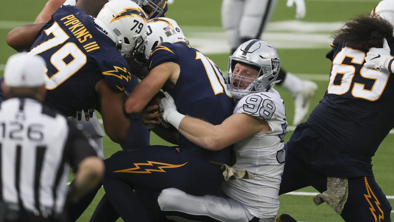 Photo: Raiders Max Crosby Sacks Chargers Herbert st SoFi Stadium -  LAP20231001806 