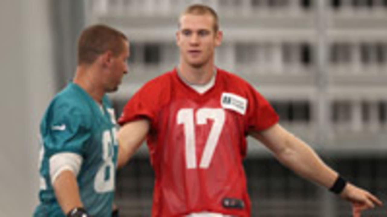 brian-hartline-ryan-tannehill-130627-spot.jpg