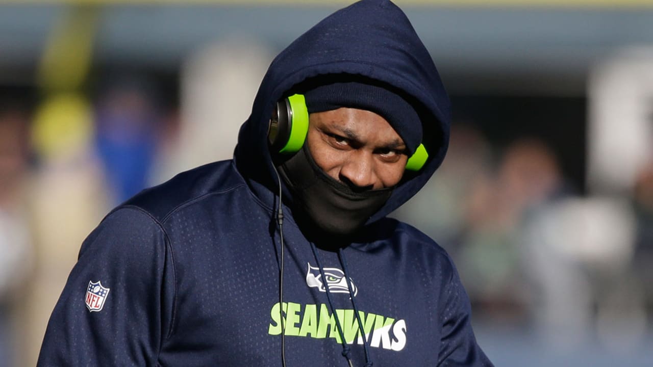 Lynch-Marshawn-160117-SL.jpg