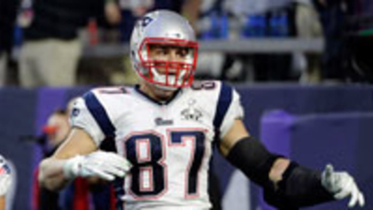 Rob-Gronkowski-150407-SL.jpg