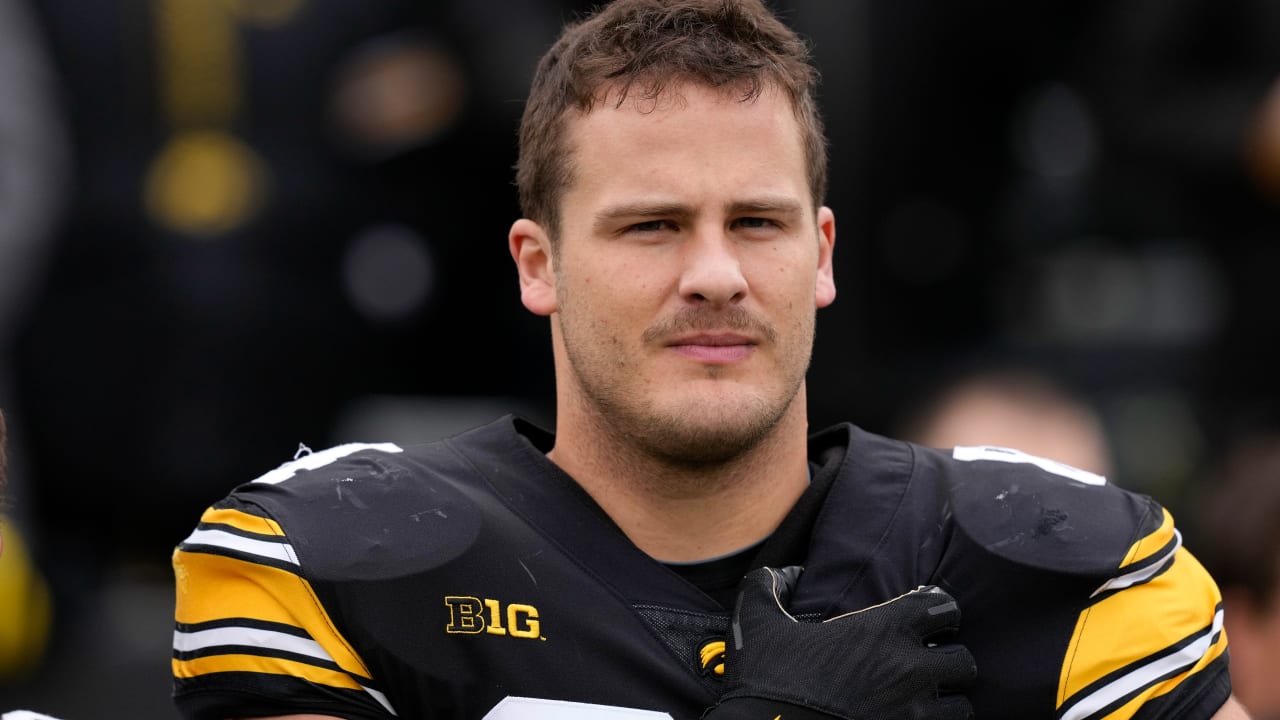 Detroit Lions select Iowa TE Sam LaPorta with No. 34 pick in