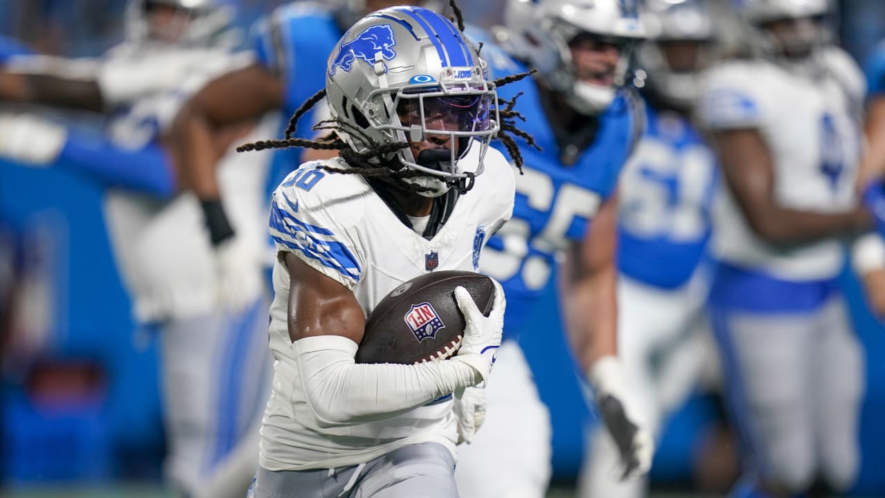 Can't-Miss Play: Detroit Lions cornerback Steven Gilmore looks