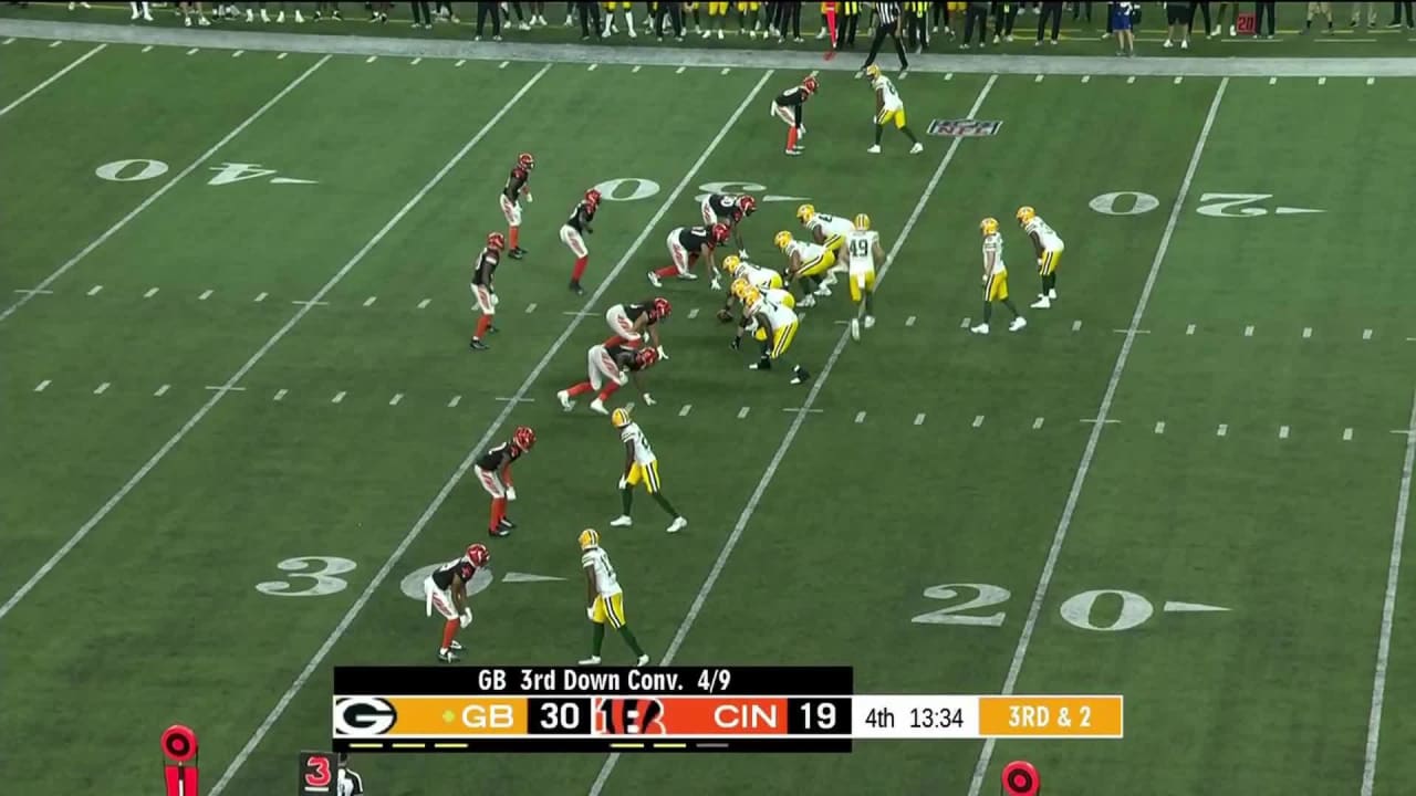 Green Bay Packers linebacker Quay Walker's illegal leap gives