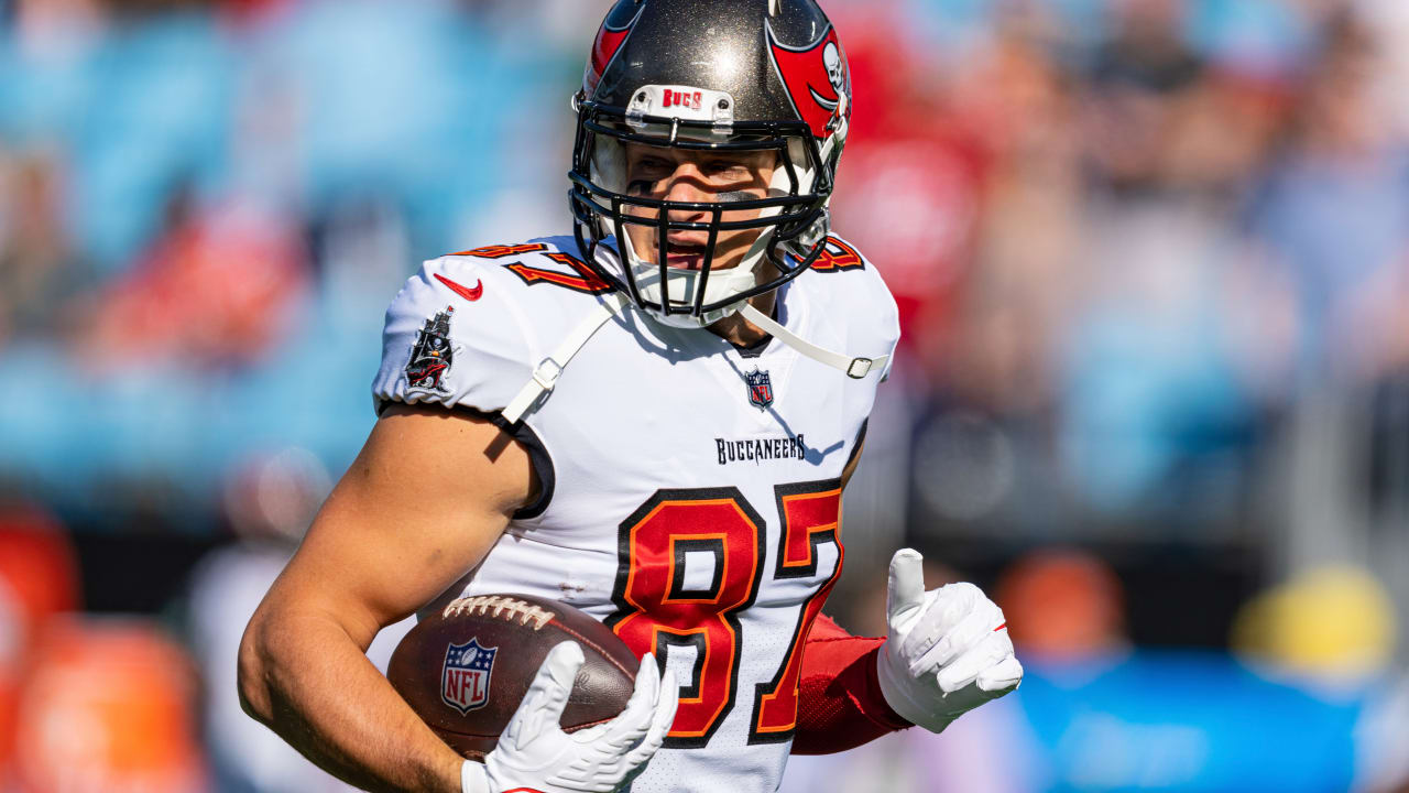 Cameron Brate release opens door for Cade Otton with Tampa Bay