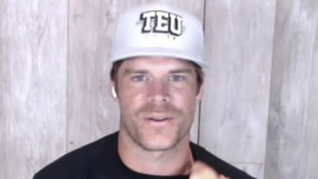 Fox NFL analyst and former NFL tight end Greg Olsen How Tight End