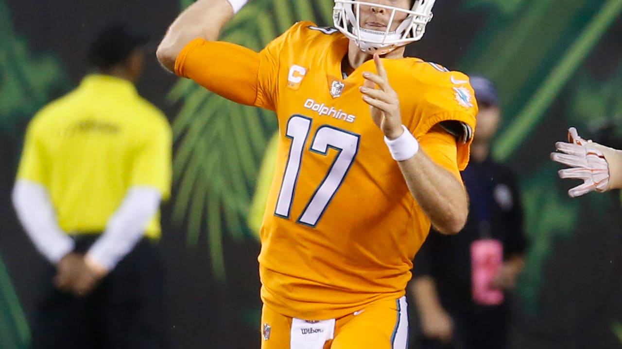 tannehill-160929-sl.jpg