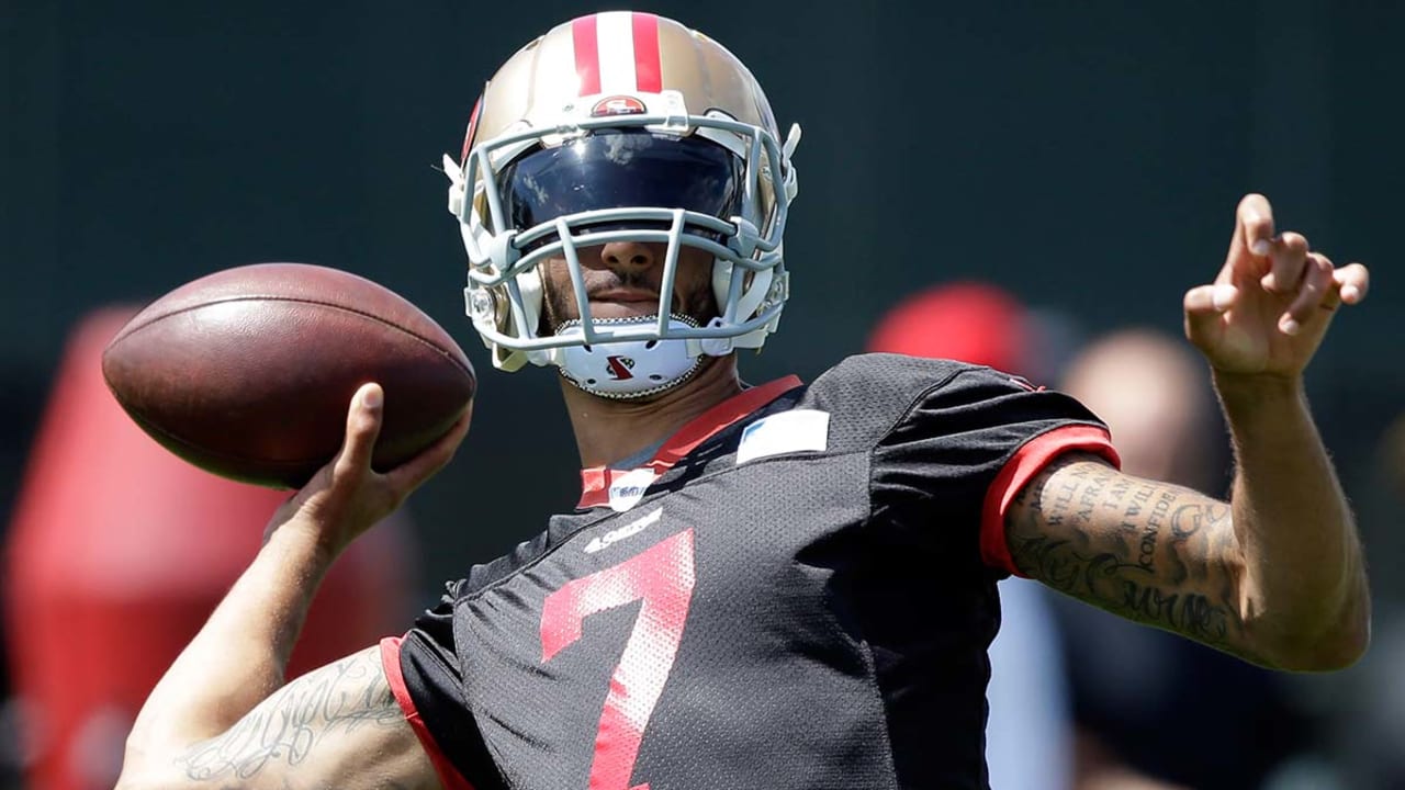 Colin-Kaepernick-160812-sl.jpg