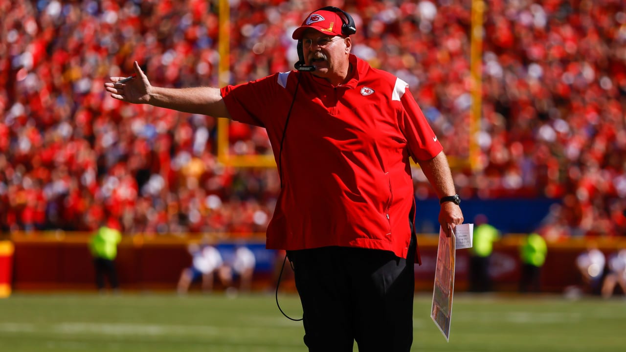 Chiefs grades: Report card vs. L.A. Chargers; KC loses 30-24