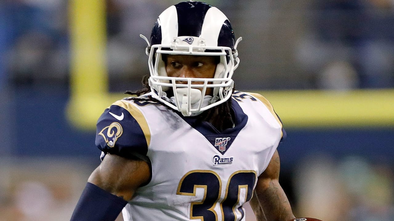 LOOK: These custom Todd Gurley Rams cleats are the real deal