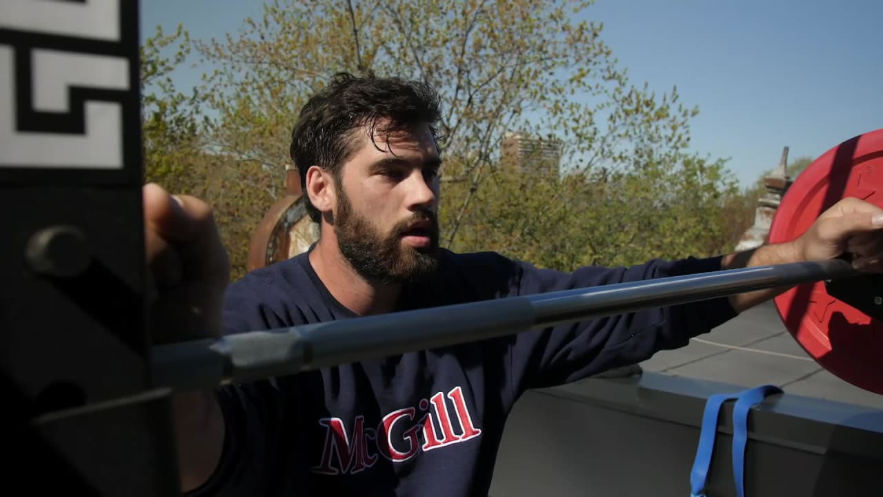 Pro Football Hall of Fame puts Chiefs RG Laurent Duvernay-Tardif's medical  scrubs on display 