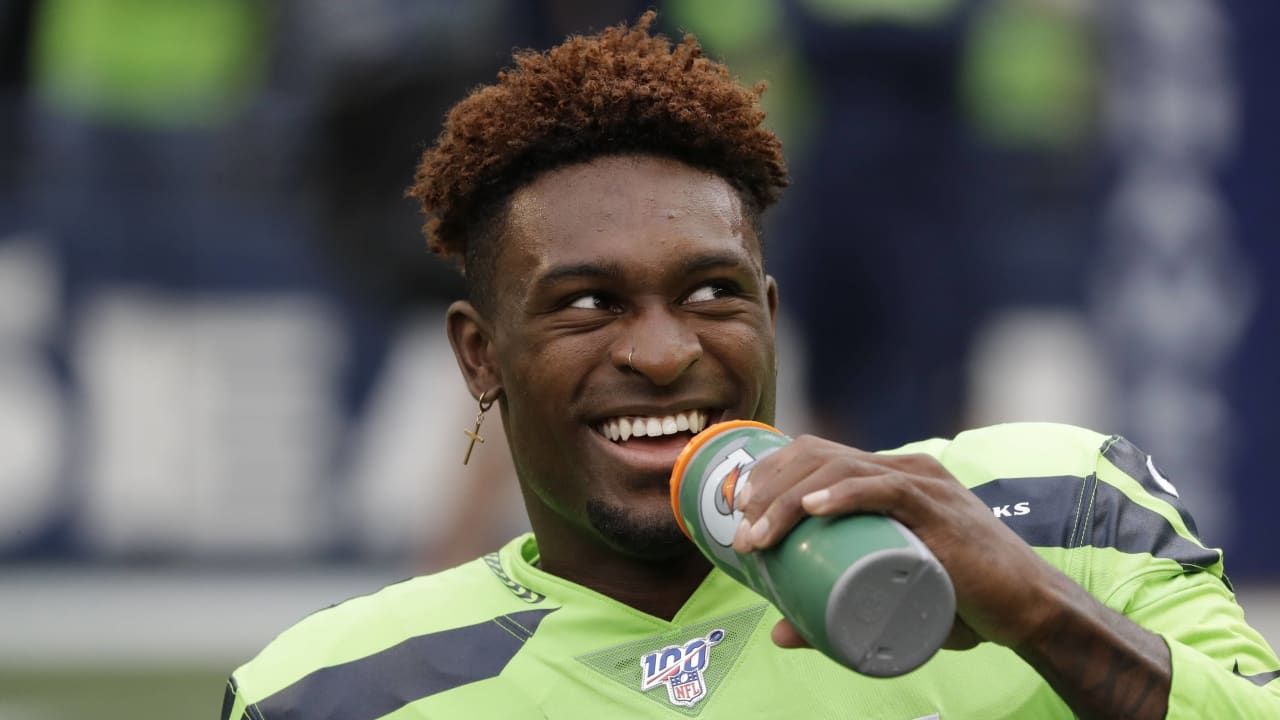 Seahawks upbeat over DK Metcalf despite receiver requiring knee