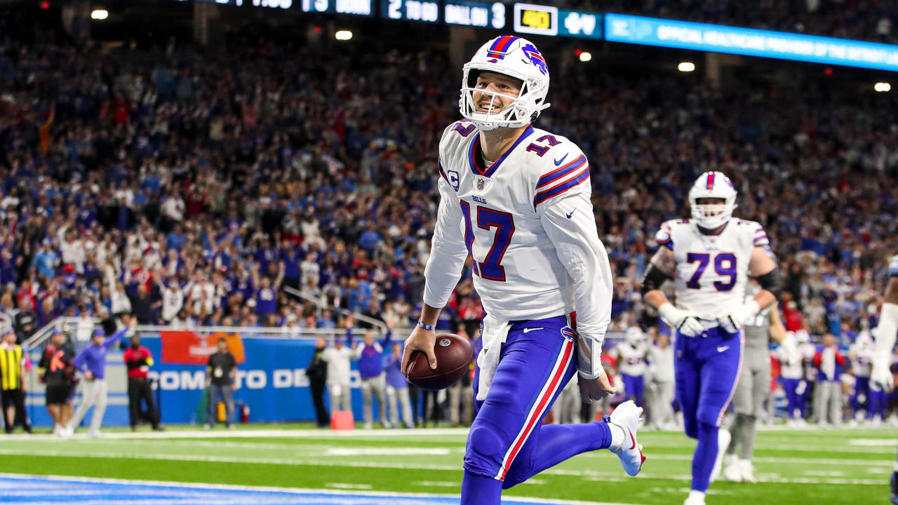 Houston, Texas, USA. 4th Jan, 2020. Buffalo Bills quarterback Josh Allen  (17) fumbles the ball after being hit from behind by Houston Texans safety  Mike Adams (27) during the fourth quarter of