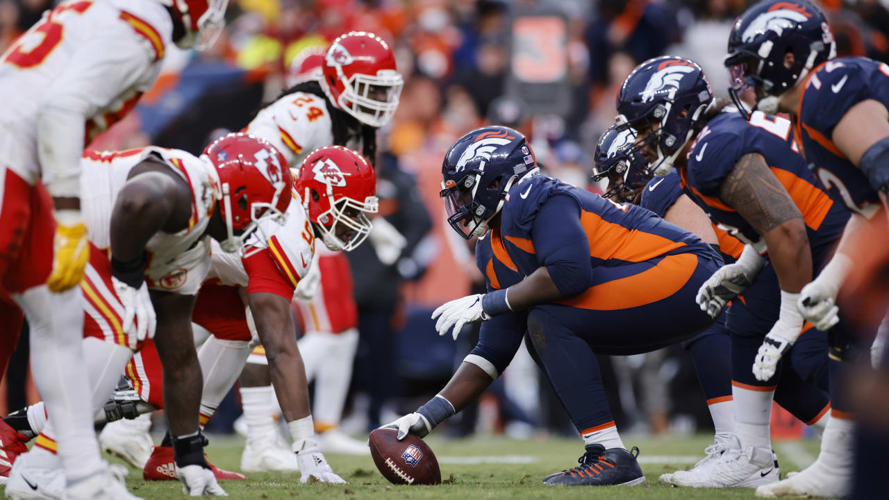New Broncos DE Frank Clark believes Denver has type of team to 'turn it  around in a heartbeat'