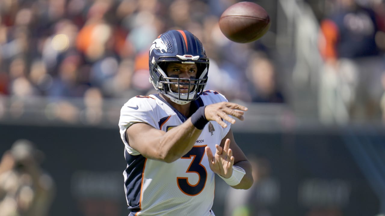 Denver Broncos quarterback Russell Wilson's third TD pass of game goes to  wide receiver Courtland Sutton
