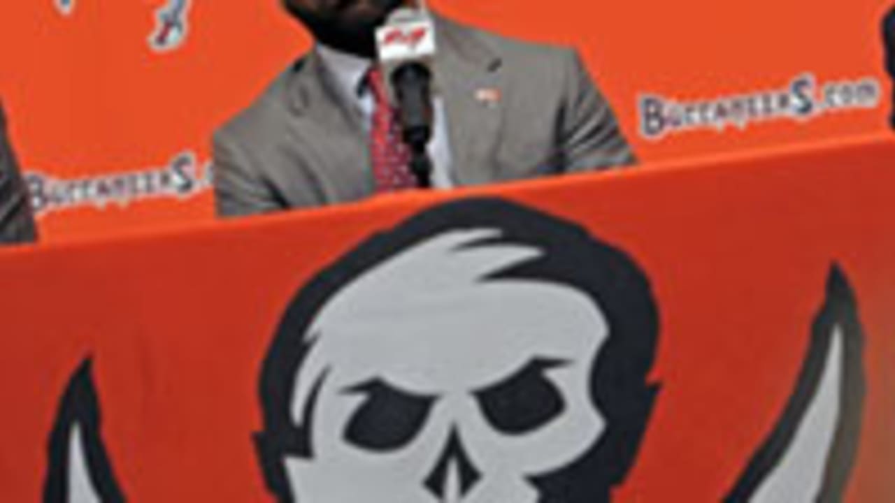 darrelle-revis-042213-spot.jpg