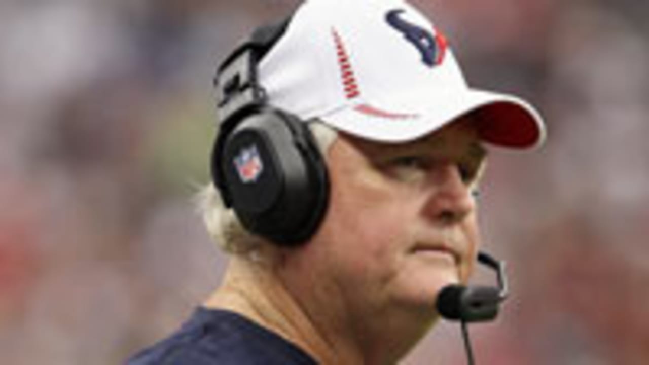 Wade-Phillips-121101-spot.jpg