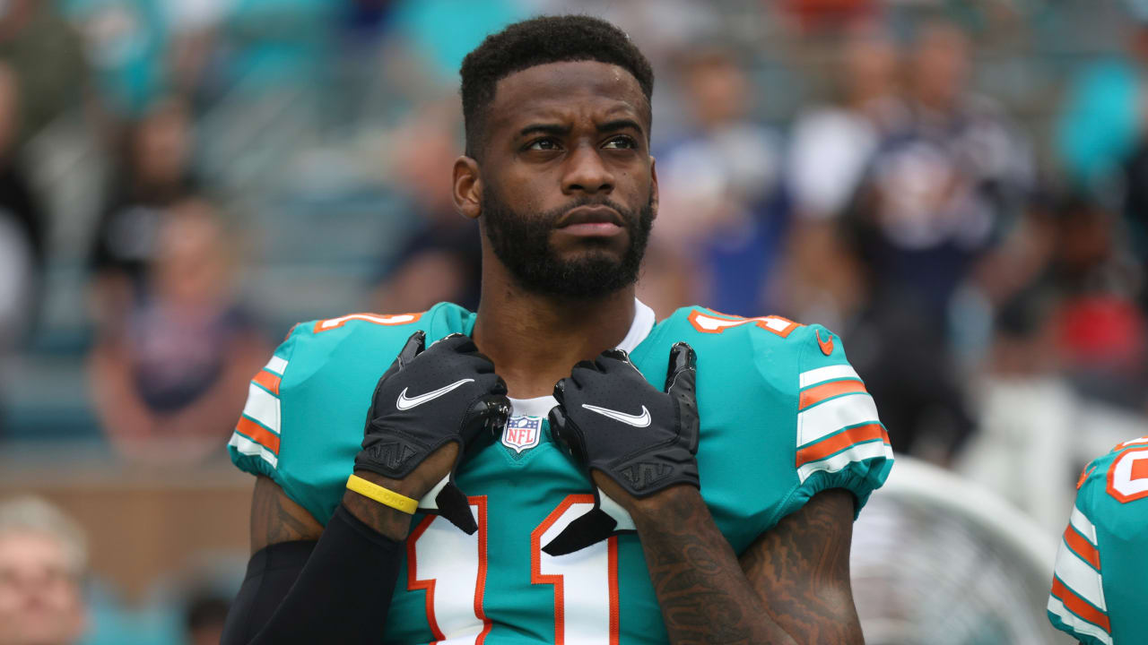 Patriots acquire WR DeVante Parker in rare trade with Dolphins